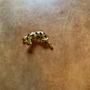 Gold Leopard Brooch